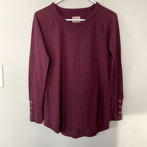 Chasor maroon red long sleeved crewneck sweater button detail women size small